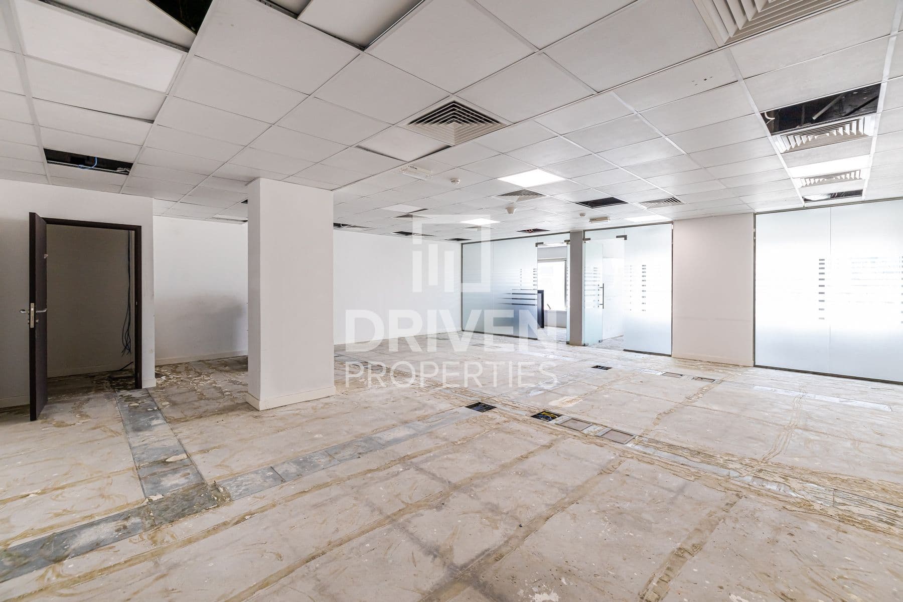 EIB 04 Building