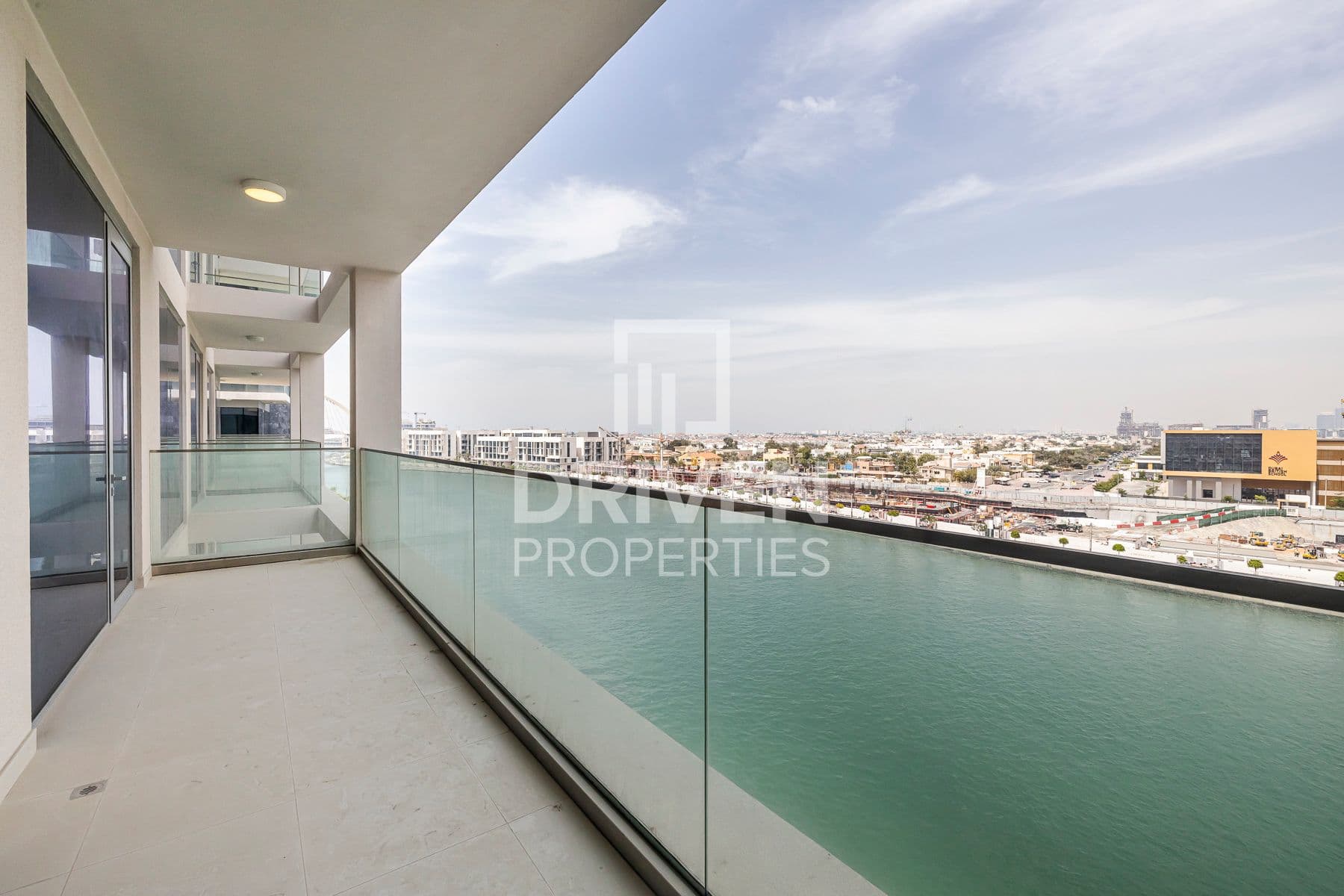 Canal Front Residence 6