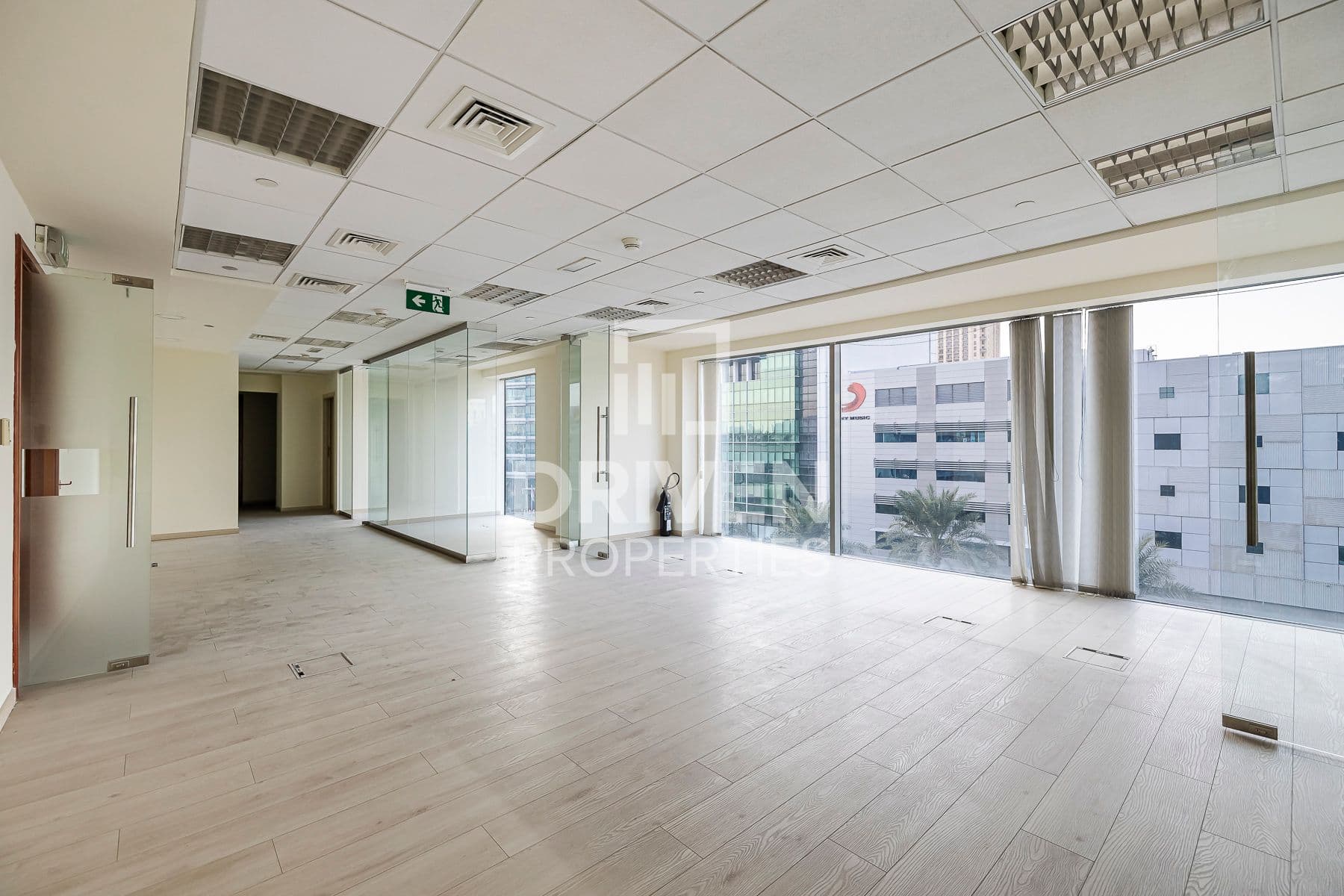 EIB 04 Building