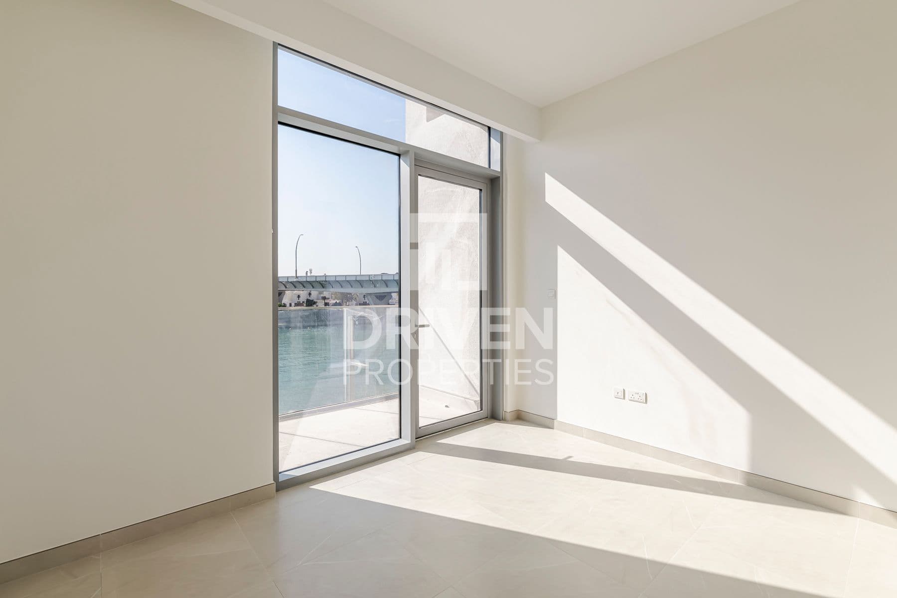 Canal Front Residence 3