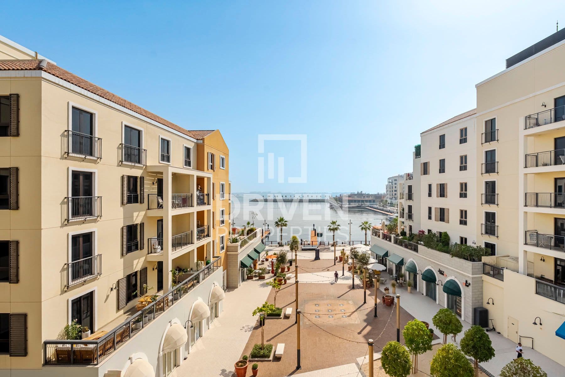 La Cote Building 4