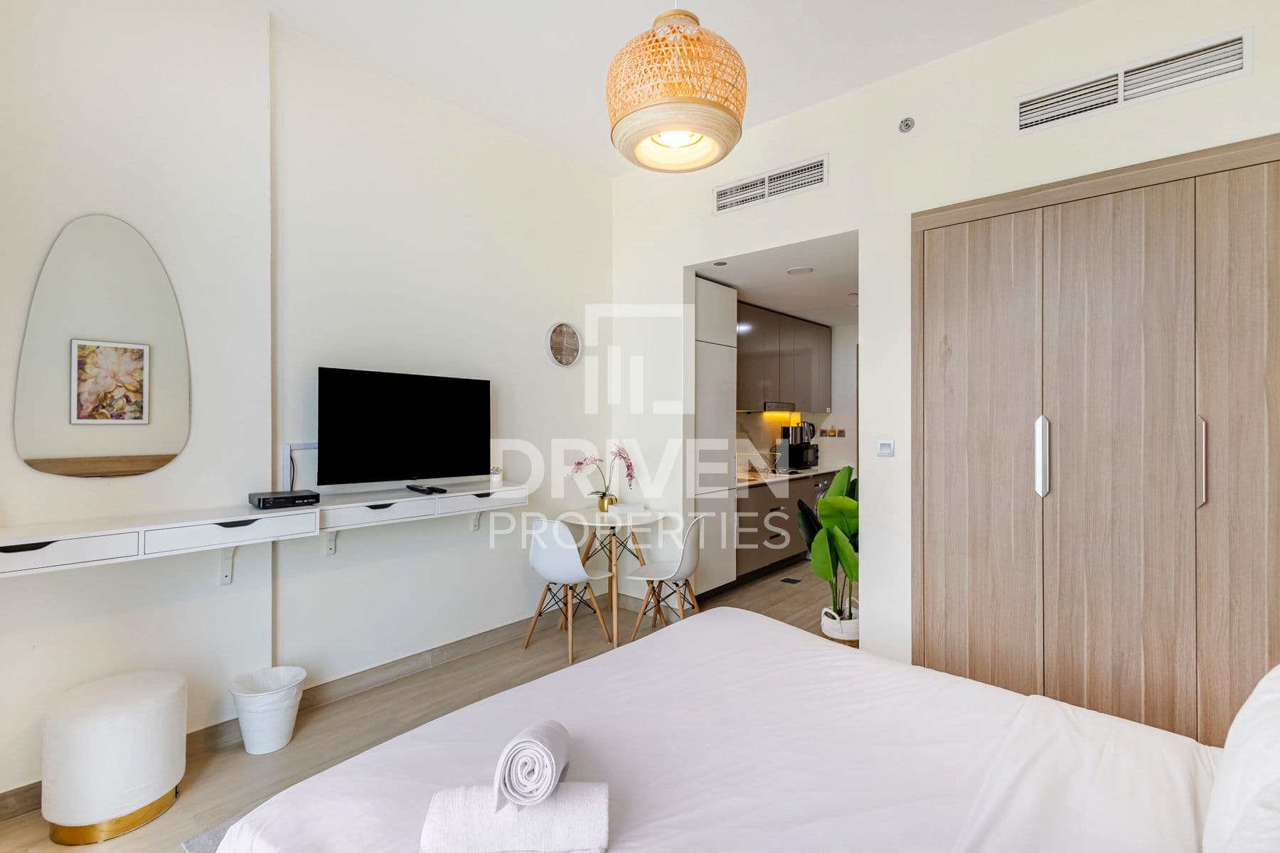 Azizi Riviera 4