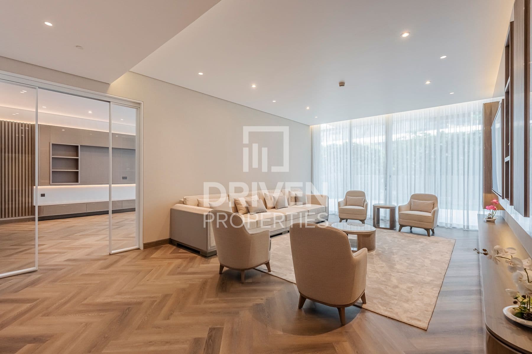 Serenia Residences East