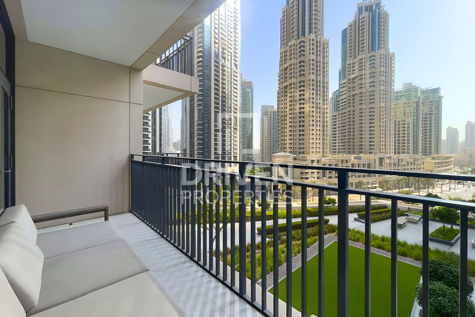 Boulevard Crescent Tower 1