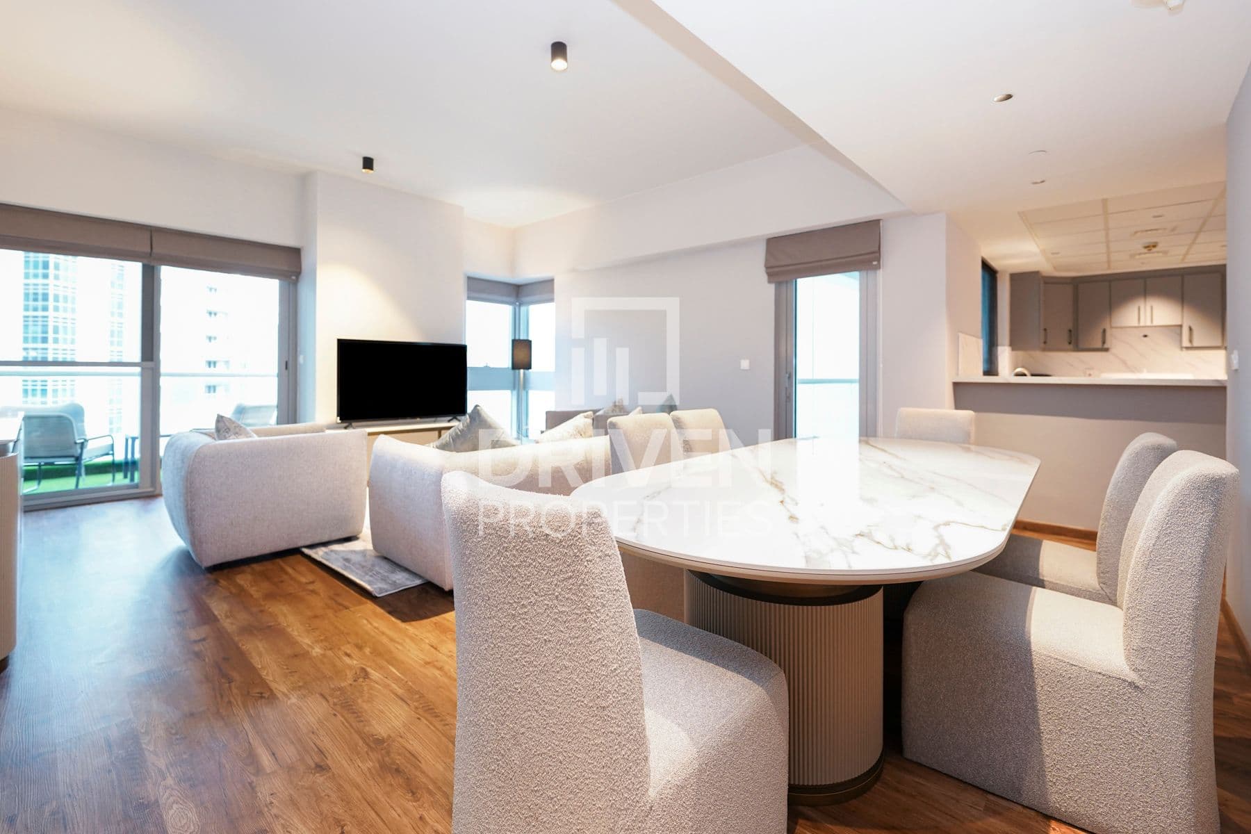 Executive Tower M