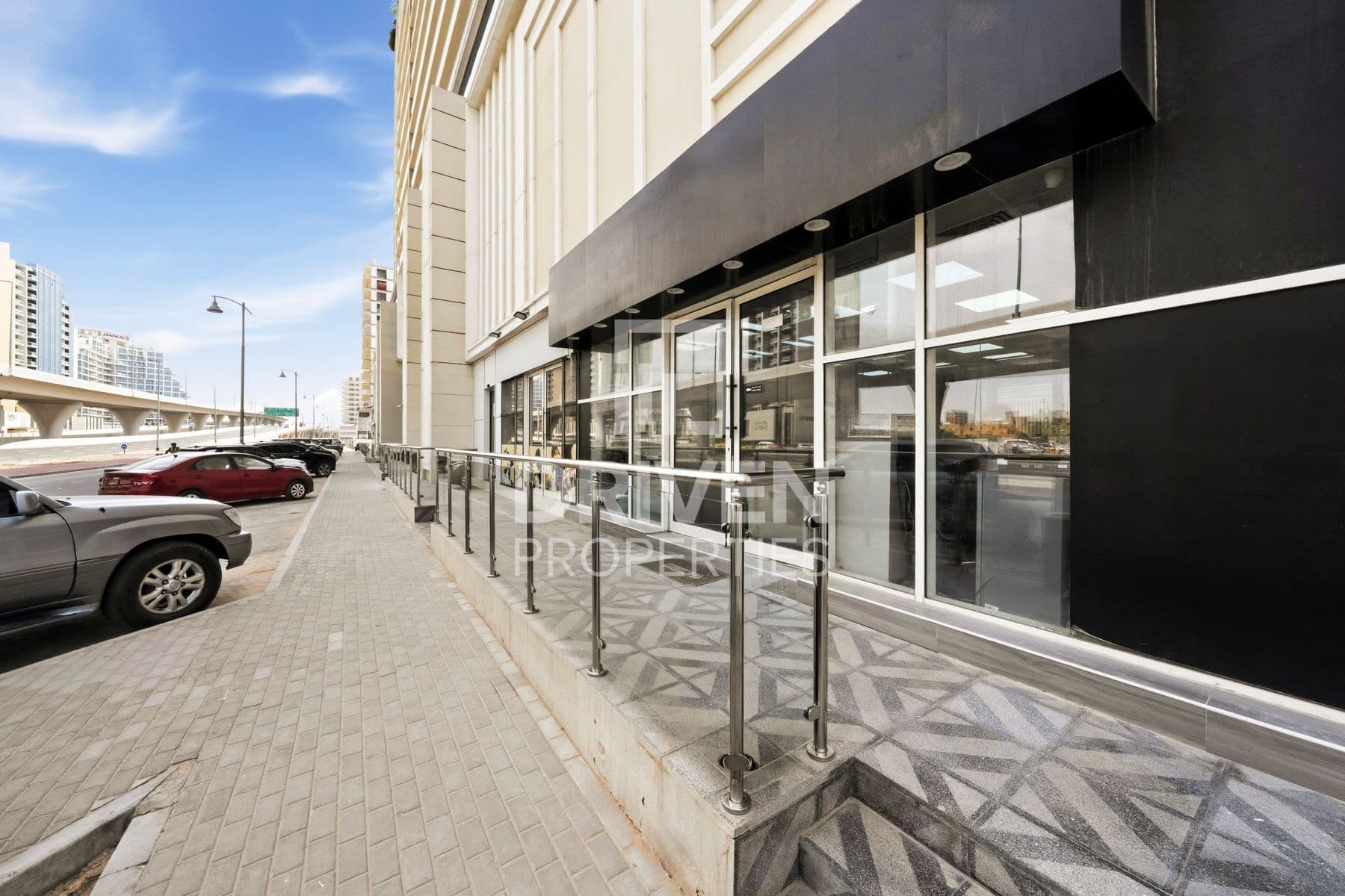 Azizi Plaza