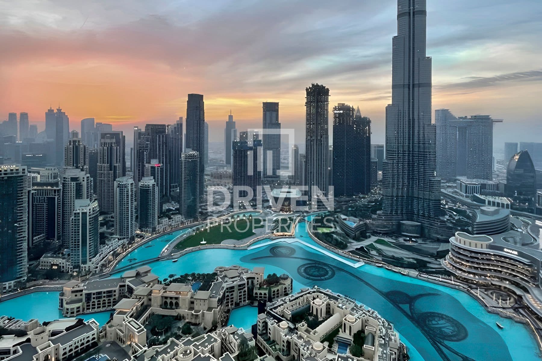 فندق برج ليك العنوان داون تاون