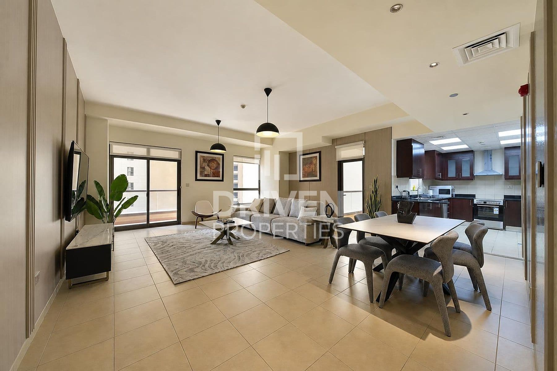 Amwaj 4