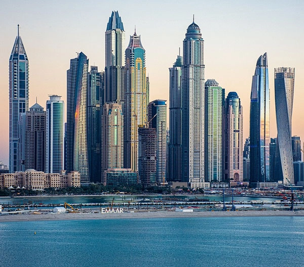 DUBAI`S TALLEST RESIDENTIAL BUILDINGS: A SKY-HIGH RETREAT